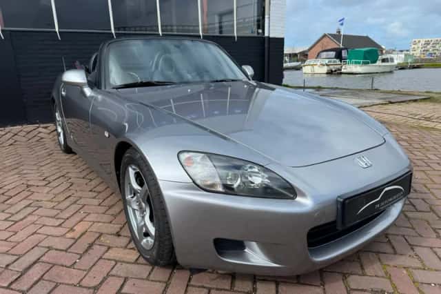 Honda S2000 (2000) thumbnail 3