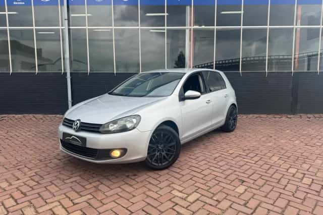 Volkswagen Golf (2010) thumbnail 1