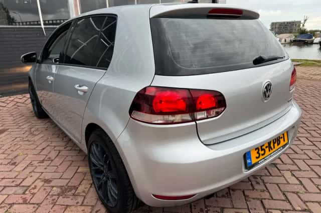Volkswagen Golf (2010) thumbnail 6