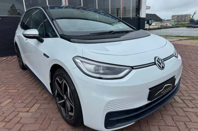 Volkswagen ID.3 (2020) thumbnail 3