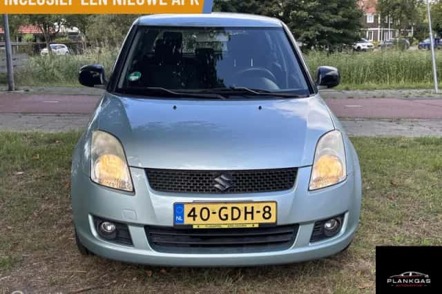 Suzuki Swift (2008) thumbnail 2
