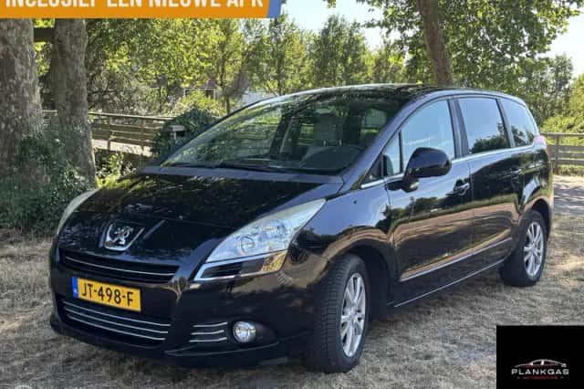 Peugeot 5008 (2010) thumbnail 1