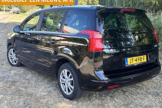 Peugeot 5008 (2010) thumbnail 5