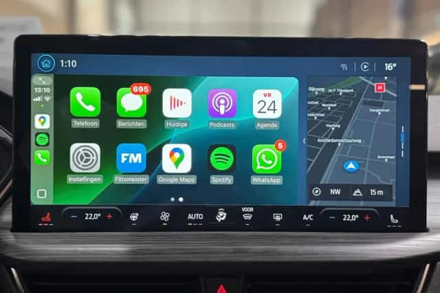 Ford Kuga (2024) thumbnail 1