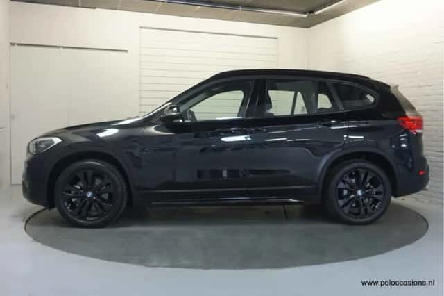 BMW X1 (2021) thumbnail 2
