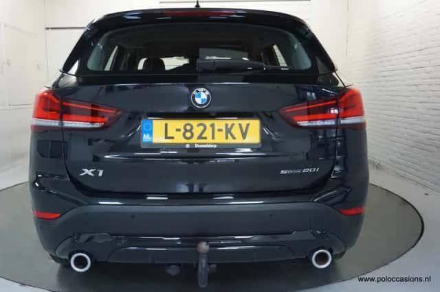 BMW X1 (2021) thumbnail 4