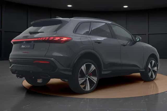 Audi Q5 (2026) thumbnail 4