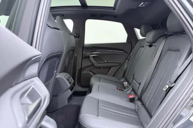 Audi Q5 (2026) thumbnail 6