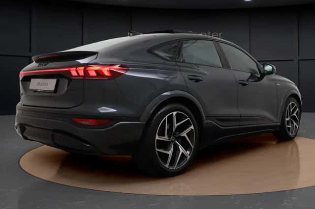 Audi Q6 (2026) thumbnail 4