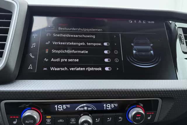 Audi A1 (2025) thumbnail 11