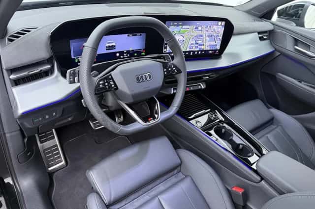 Audi Q3 (2025) thumbnail 3