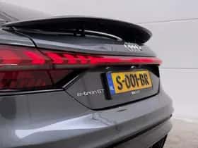 Audi e-tron GT (2023) thumbnail 17