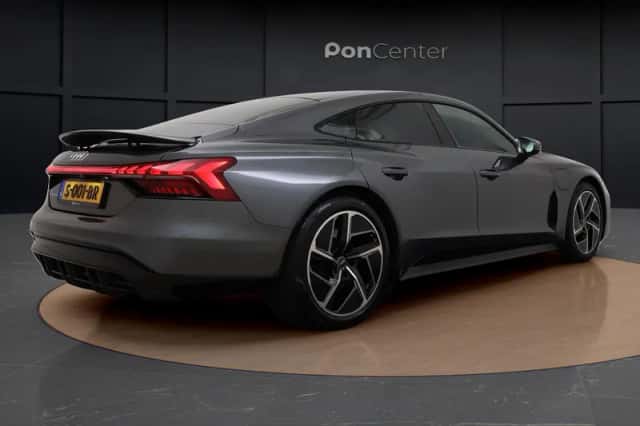 Audi e-tron GT (2023) thumbnail 5