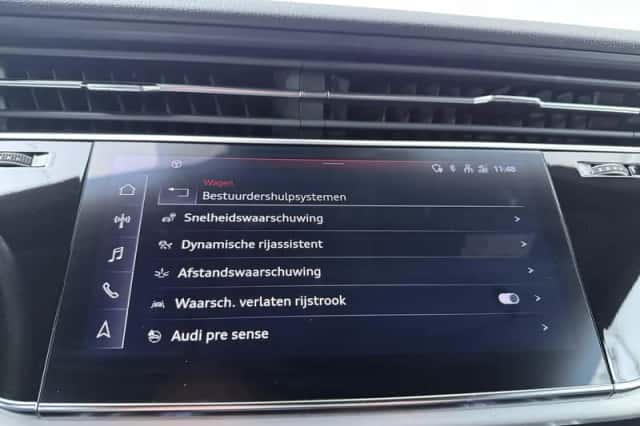 Audi Q8 (2023) thumbnail 11