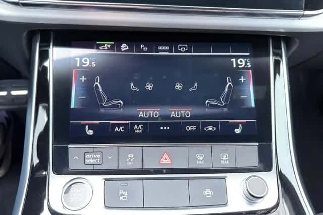 Audi Q8 (2023) thumbnail 12