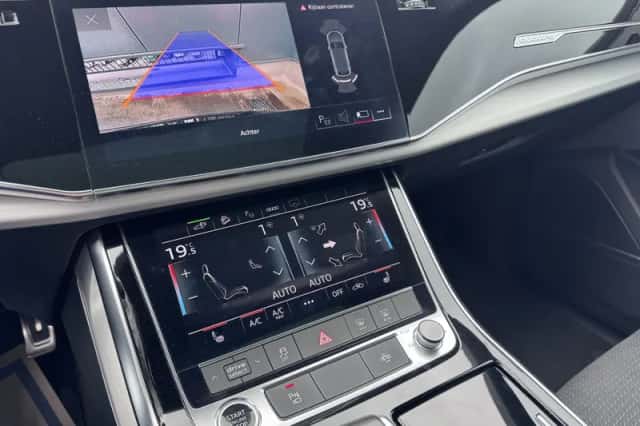 Audi Q8 (2023) thumbnail 16