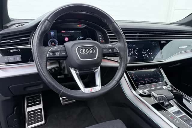 Audi Q8 (2023) thumbnail 3