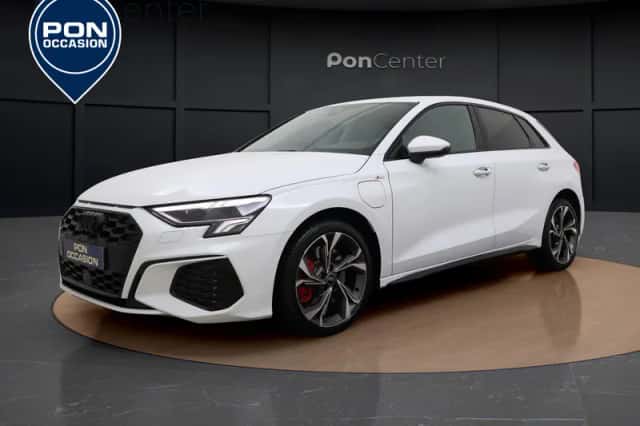 Audi A3 (2024) thumbnail 1