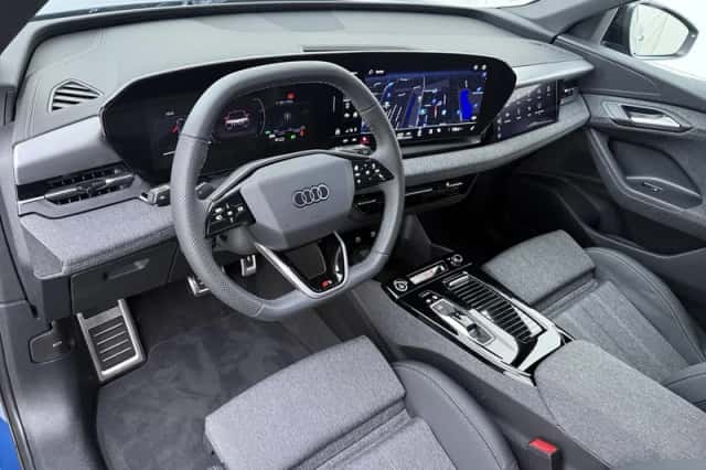 Audi Q6 e-tron (2025) thumbnail 3