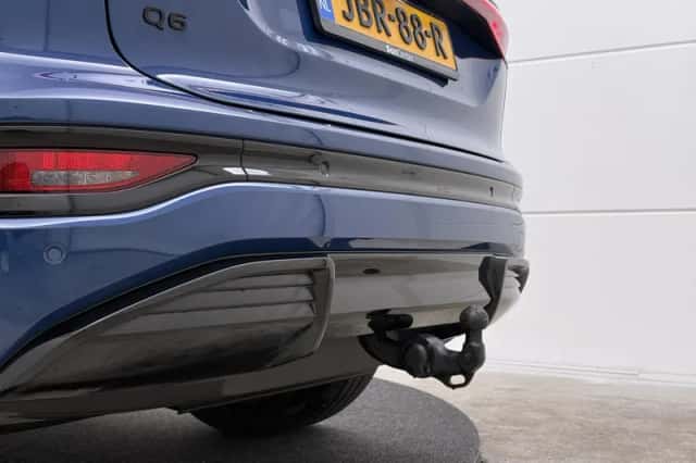 Audi Q6 e-tron (2025) thumbnail 9