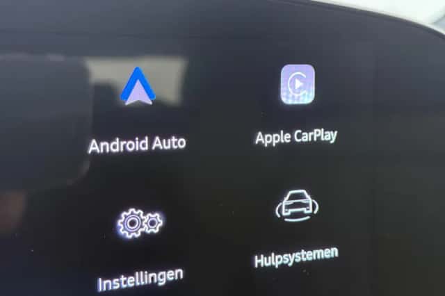 Audi Q6 e-tron (2025) thumbnail 10