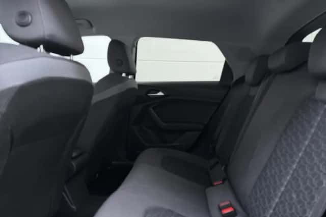 Audi A1 (2025) thumbnail 7