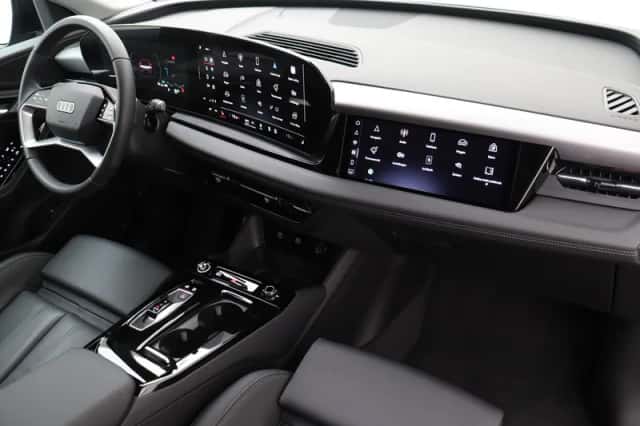 Audi Q6 e-tron (2025) thumbnail 12