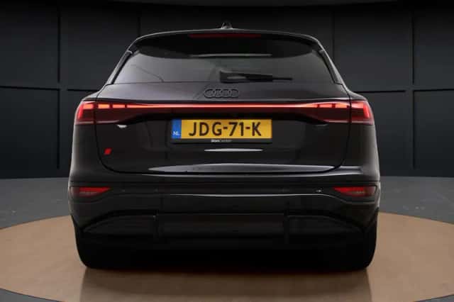 Audi Q6 e-tron (2025) thumbnail 8
