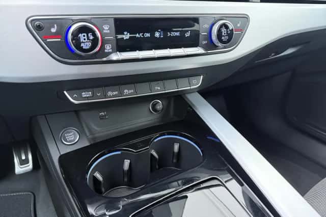 Audi A4 (2024) thumbnail 12