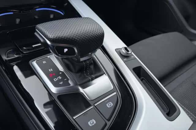 Audi A4 (2024) thumbnail 13