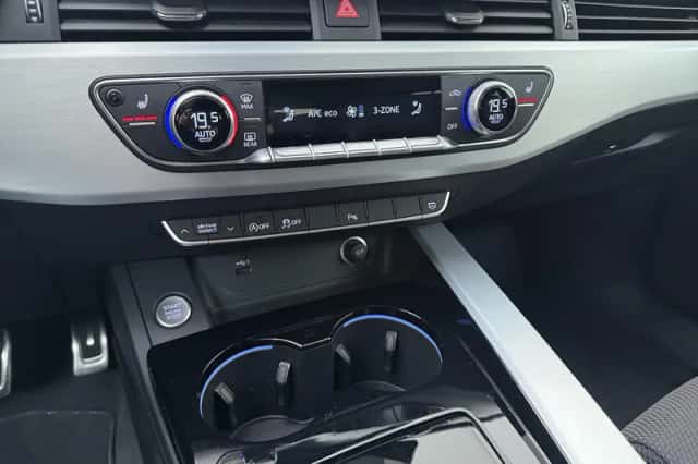 Audi A4 (2024) thumbnail 12