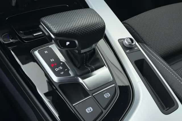 Audi A4 (2024) thumbnail 13