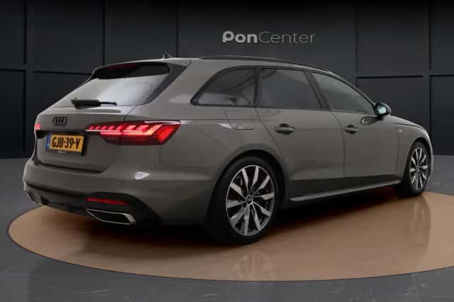 Audi A4 (2024) thumbnail 5