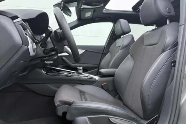 Audi A4 (2024) thumbnail 5