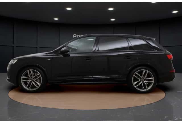 Audi Q7 (2022) thumbnail 6