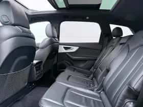 Audi Q7 (2022) thumbnail 7