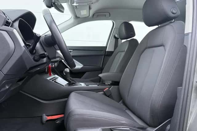 Audi Q3 (2021) thumbnail 4
