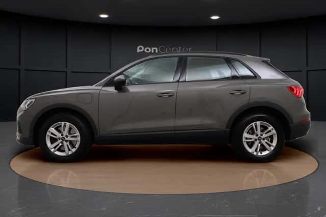 Audi Q3 (2021) thumbnail 6