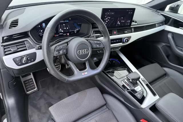 Audi A4 (2024) thumbnail 3