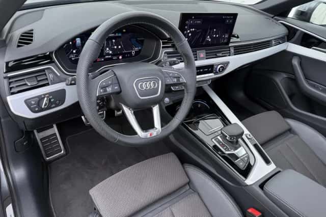 Audi A4 (2024) thumbnail 3