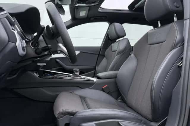Audi A4 (2024) thumbnail 4