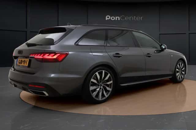 Audi A4 (2024) thumbnail 5