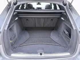 Audi A4 (2024) thumbnail 8