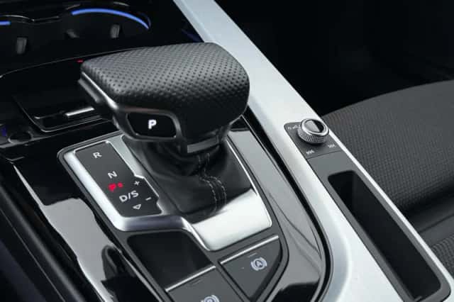 Audi A4 (2024) thumbnail 9