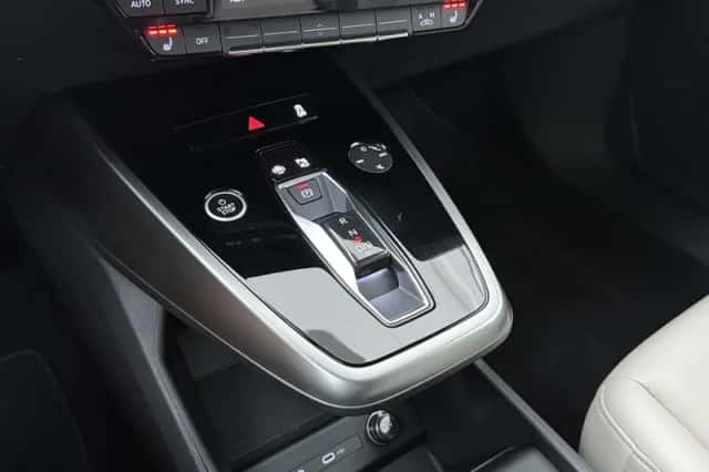 Audi Q4 e-tron (2022) thumbnail 13