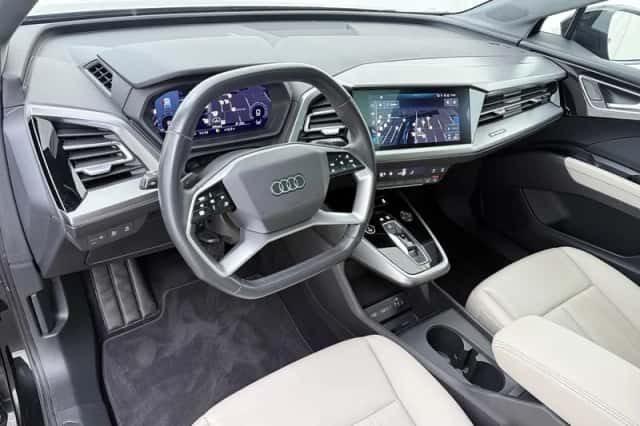 Audi Q4 e-tron (2022) thumbnail 3