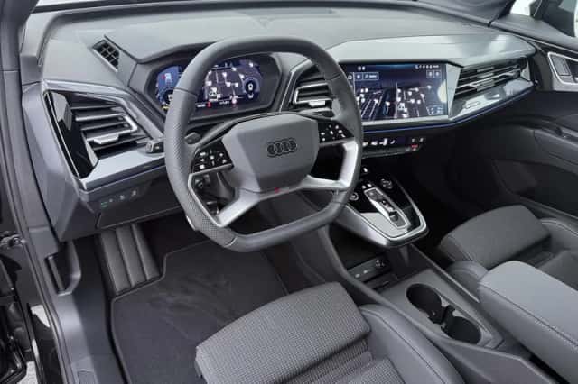 Audi Q4 e-tron (2026) thumbnail 2
