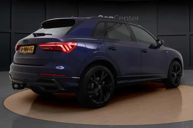Audi Q3 (2022) thumbnail 5