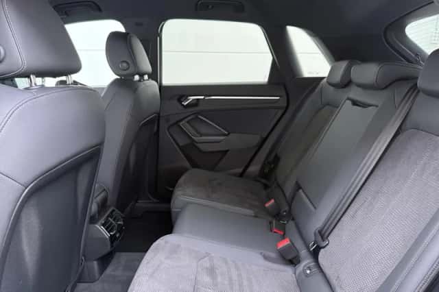 Audi Q3 (2022) thumbnail 7