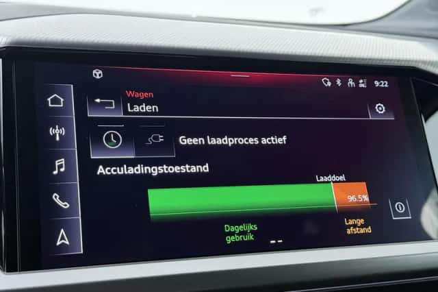 Audi Q4 e-tron (2023) thumbnail 11